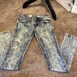Puzzle white washed denim size 3
